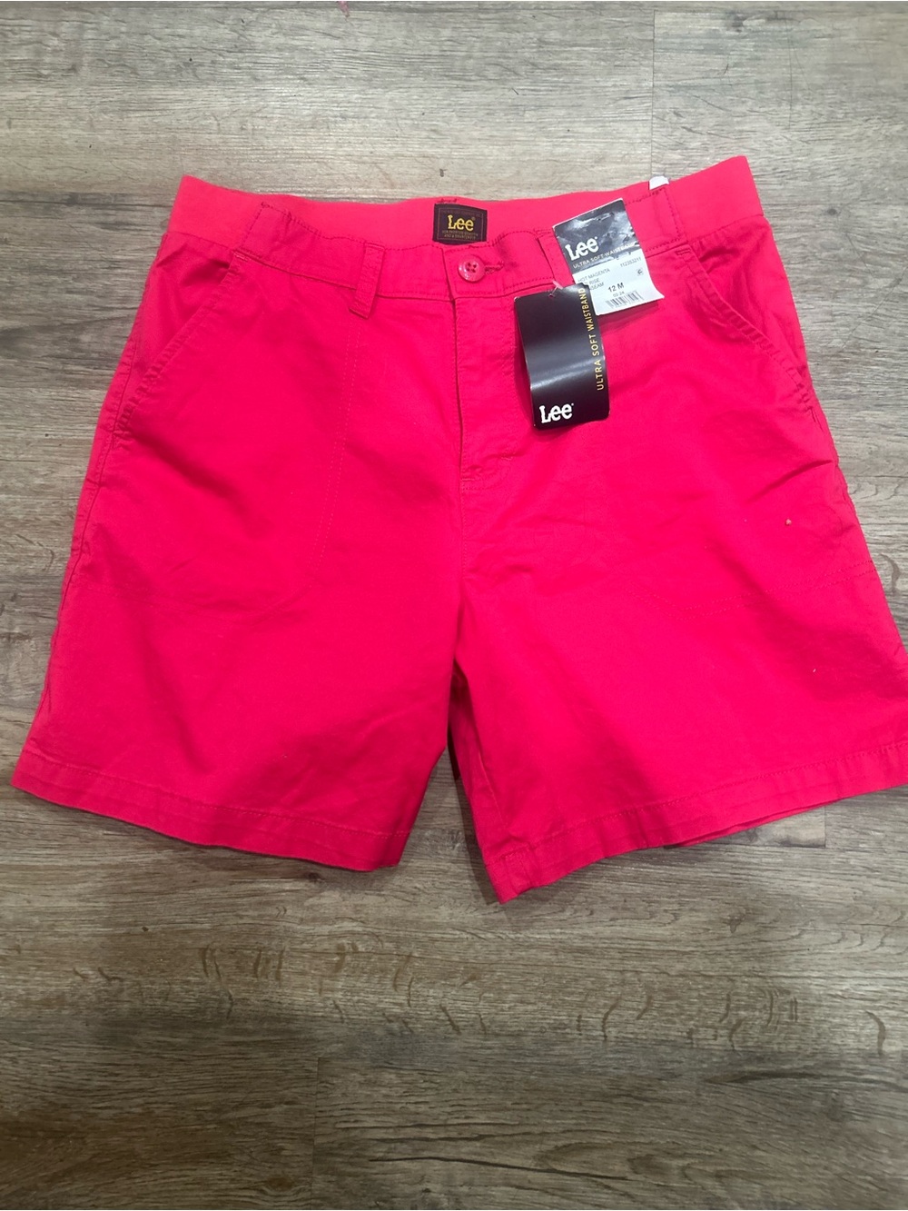 Lee Women’s Size 12M Hot Magenta Iltra Soft Waistband Shorts